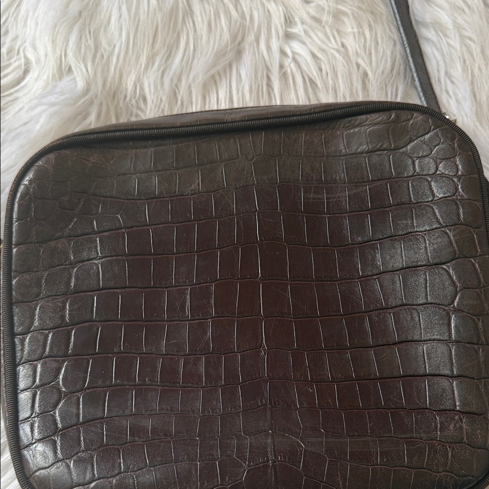 Salvatore Ferragamo Vara Brown Embossed Leather Designer Shoulder/ Crossbody Bag - Picture 6 of 16
